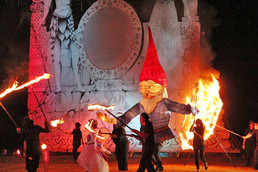 13.2_HeroicGnome_onstage-gallery673_Feb20071135.jpg image