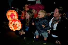 2010LanternParade_116-gallery310_May30142804.jpg image